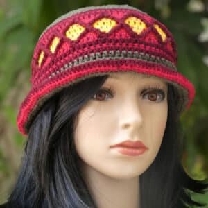 diamonds crochet brimmed hat red front