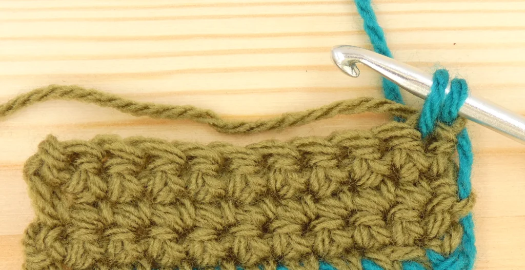 Crochet Row Colour change - make stitch