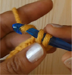 6 Yarned over 1 Katie McCrochet