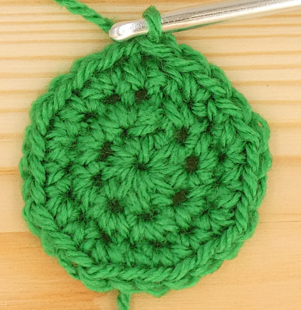 crochet concentric circle perfect round shape - round 3