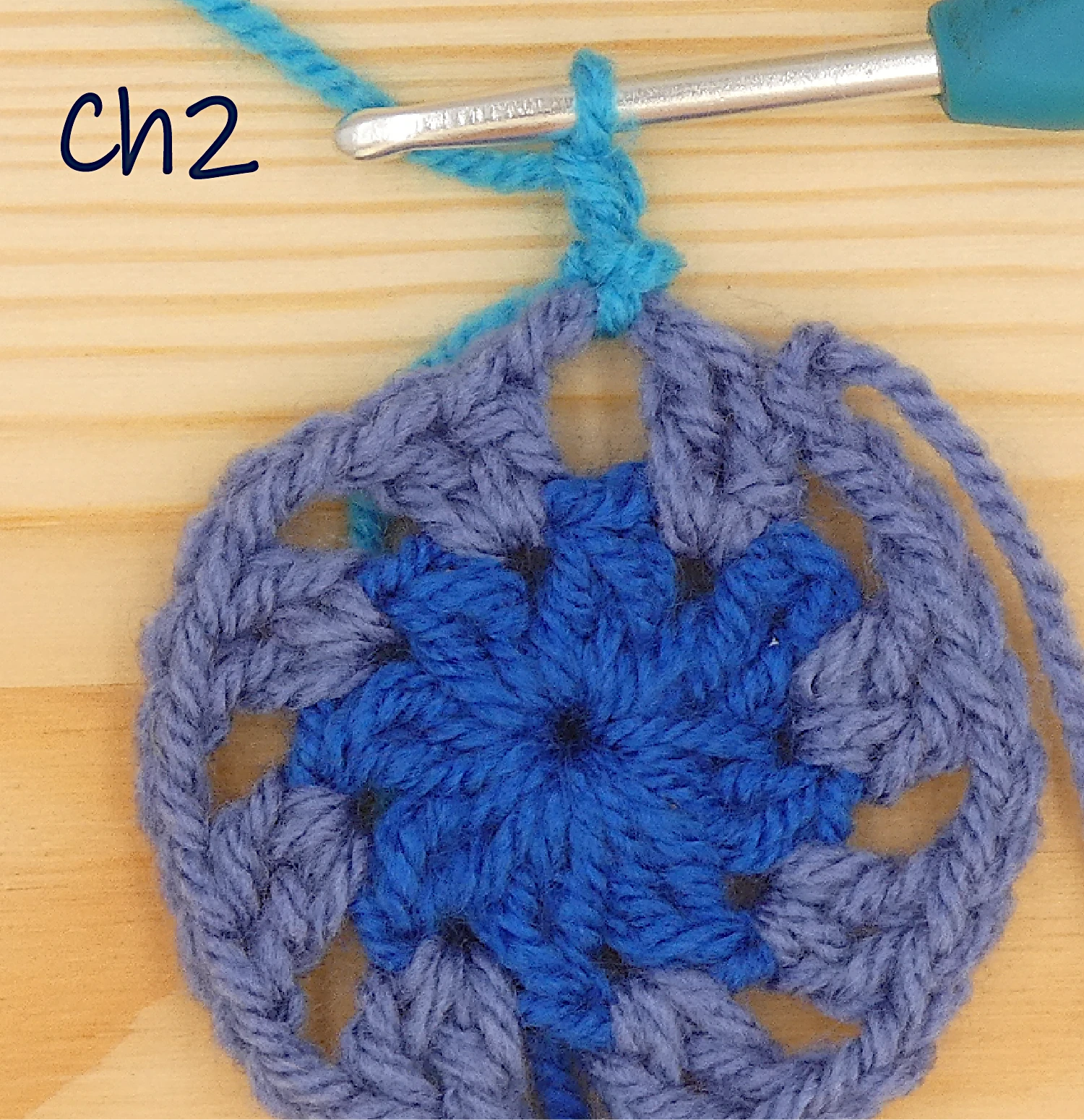 crochet pattern - easy crochet granny wheel / crochet wagon wheel crochet pattern photo pattern round 3, chain 2