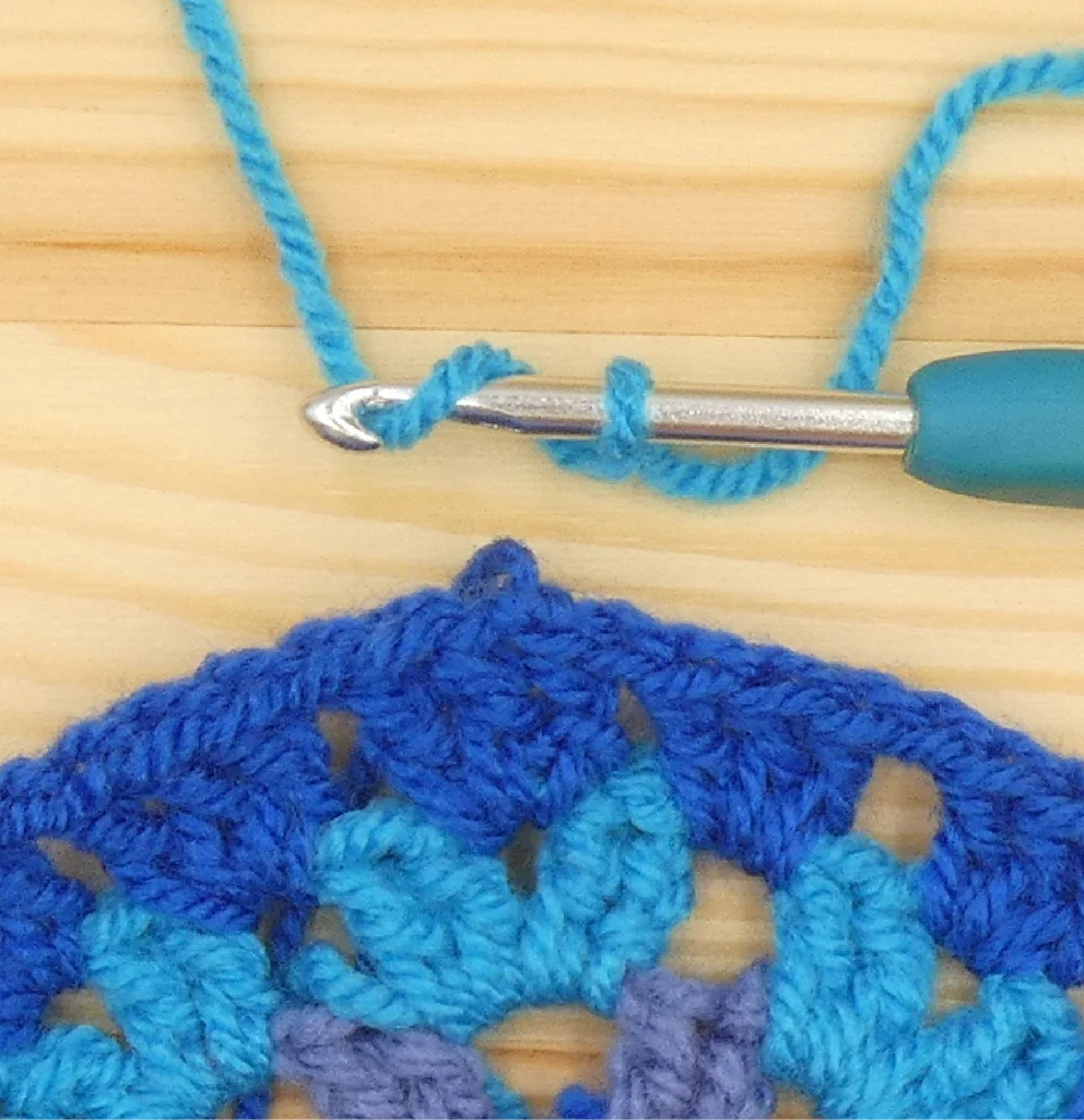 Standing Htr Hdc, yarn over