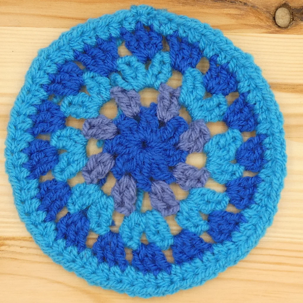 crochet pattern - easy crochet granny wheel / crochet wagon wheel crochet pattern finished