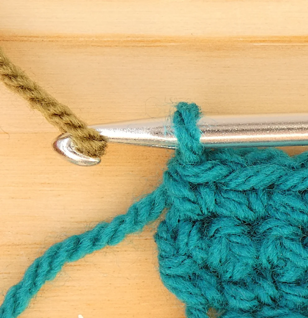 Crochet Row Colour change - Loop new colour on hook