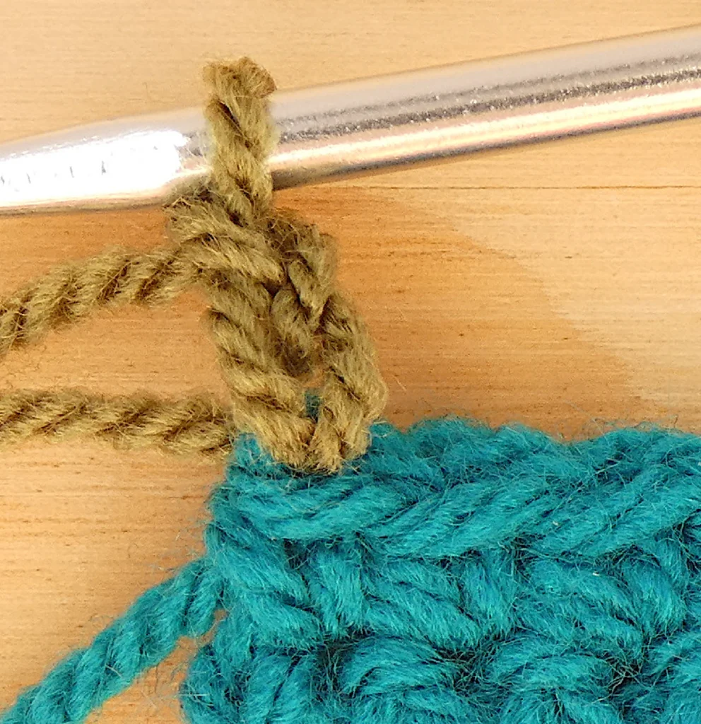 Crochet Row Colour change - pull old colour