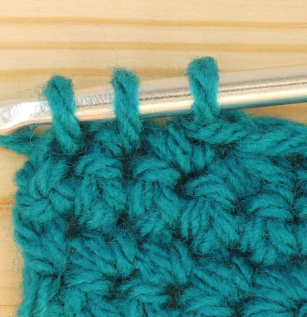 Crochet decreases - Dc end of the row 3 loops on hook