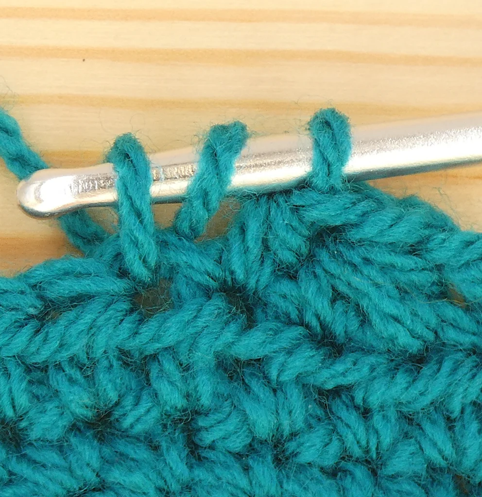 Crochet Decreases - Htr Dec middle row 3 loops on hook