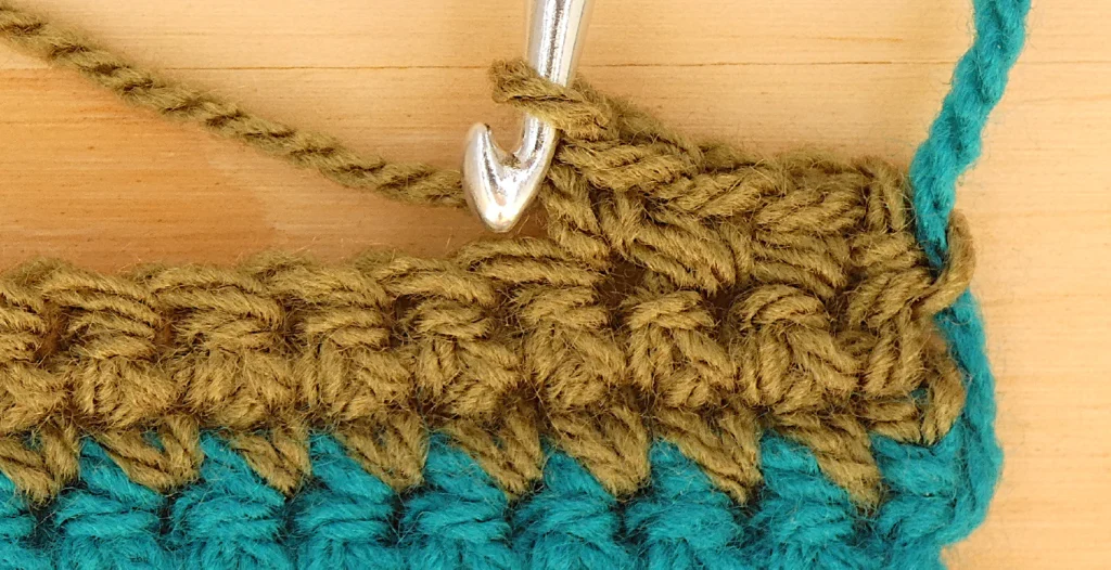 Crochet Row Colour change Several rows - continue