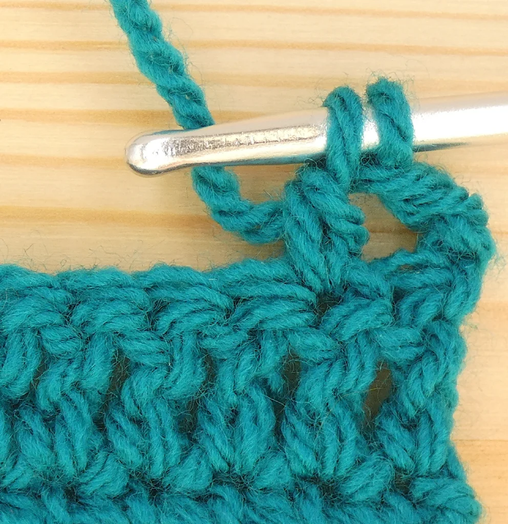 Crochet decreases - tr beginning 2 loops on hook