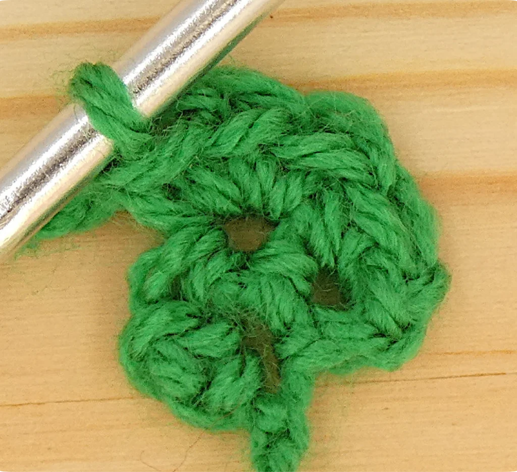 Crochet Pattern - crochet Increase tutorial - crochet photo pattern row 2