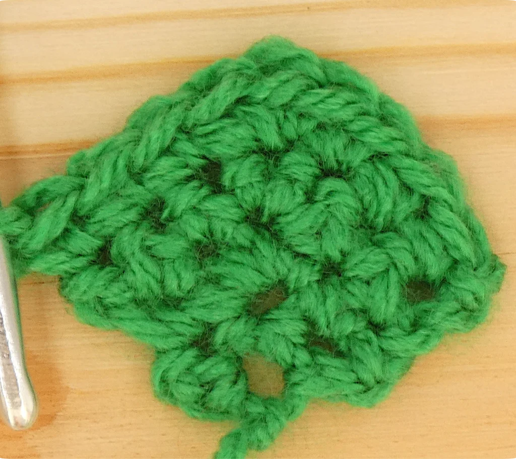 Crochet Pattern - crochet Increase tutorial - crochet photo pattern row 4