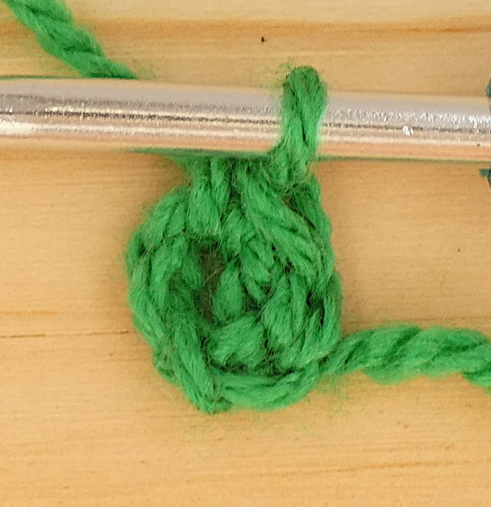 Crochet circle chain ring