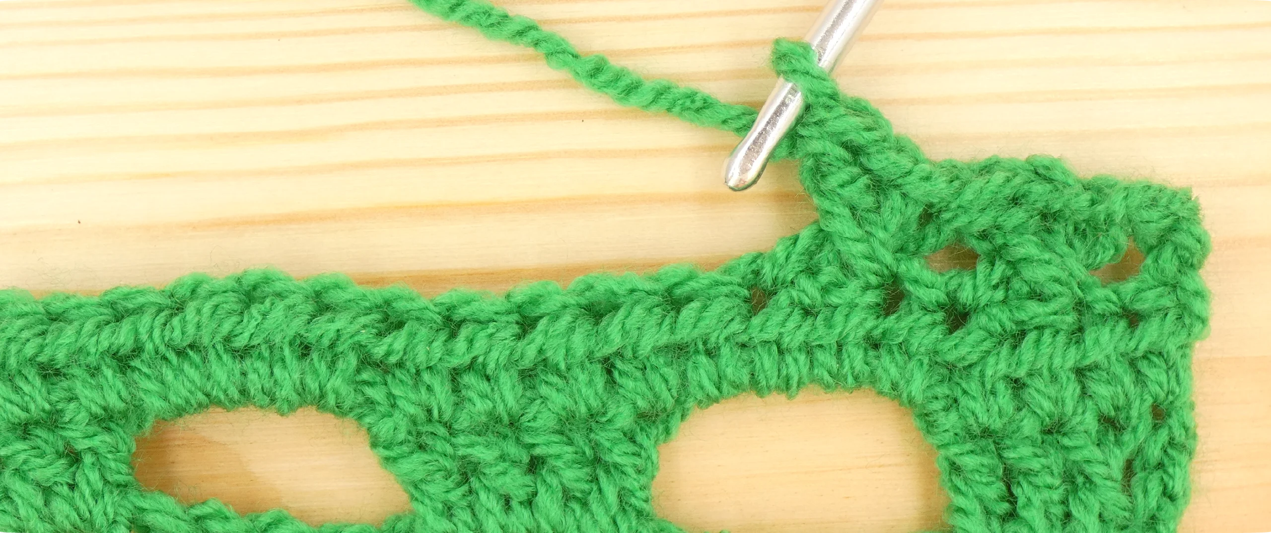 Crochet Pattern - Crossed Trebles written pattern row 6