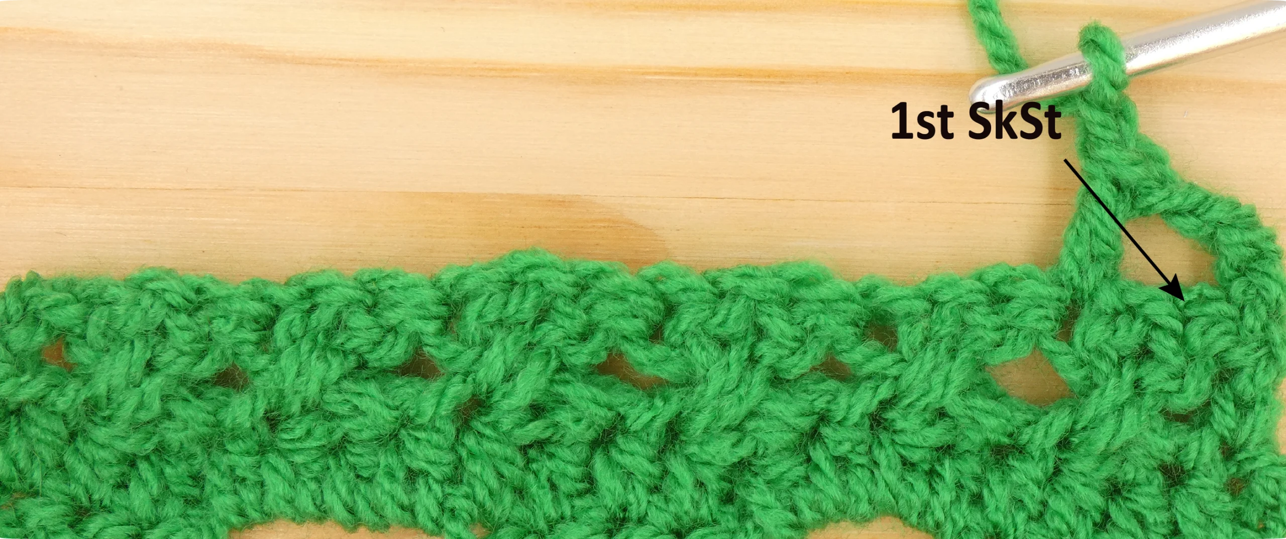 Crochet Pattern - Crossed Trebles pattern row 7