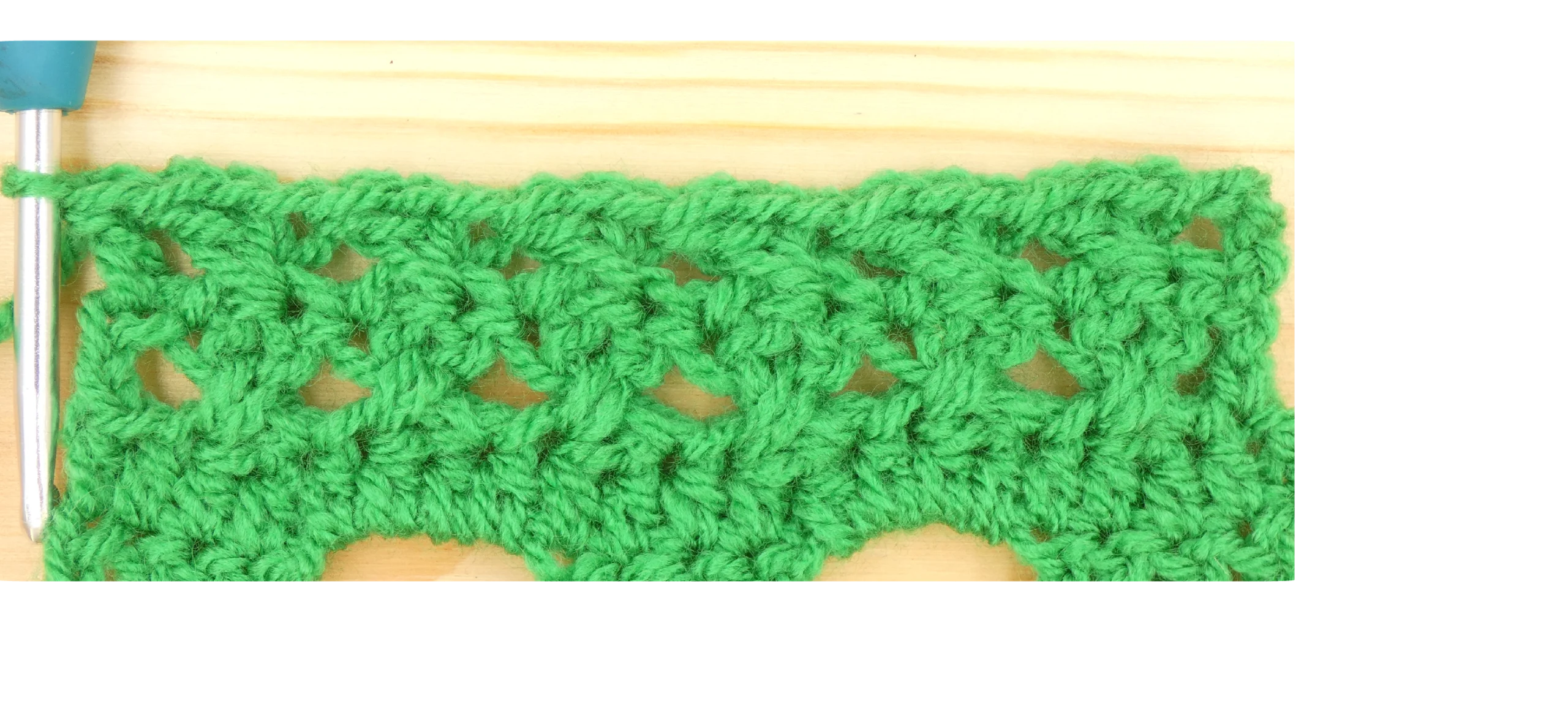 Crochet Pattern - Crossed Trebles pattern row 7