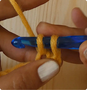 5 2 loops on hook 3 Katie McCrochet