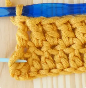 30 M2 TR row 2 last stitch placement 1 Katie McCrochet